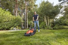 Black Decker BEMW451-QS Çim Biçme Makinesi 32 cm 1200W